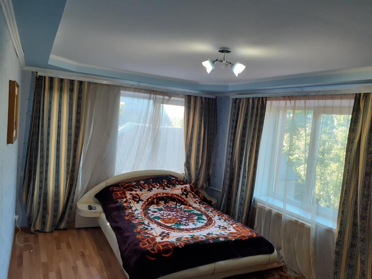 Татьянин Двор Hotel Kamianets-Podilskyi Ngoại thất bức ảnh